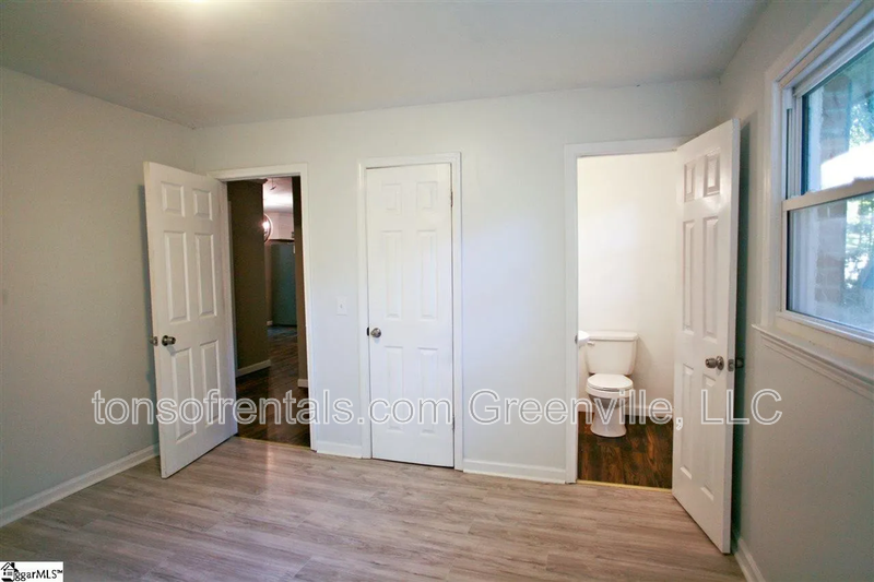 Beautiful home nicely renovated in Greenville SC! property image