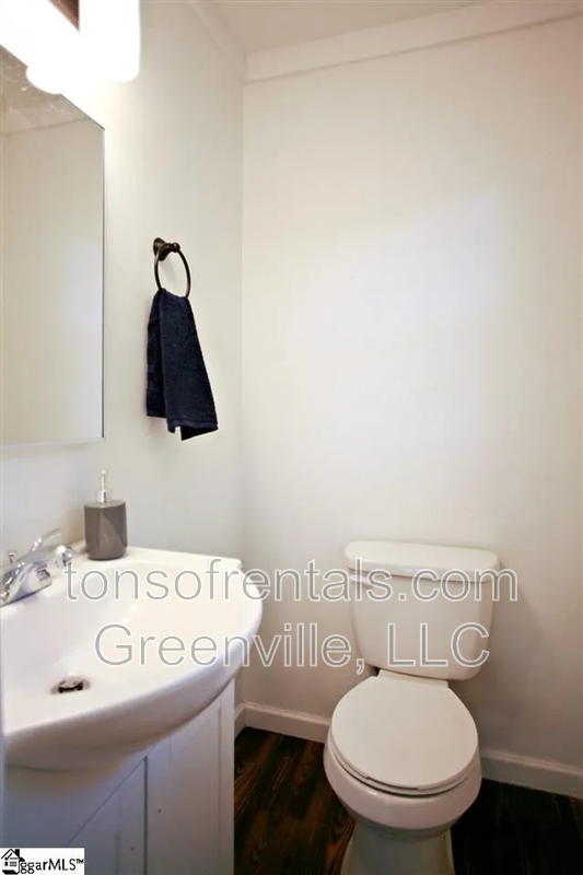 Beautiful home nicely renovated in Greenville SC! property image