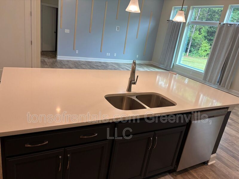 Stunning Custom Home on 5.01 Acres property image