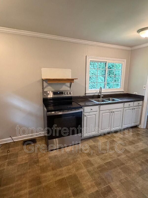 Nice 3 bedroom 1.5 bath duplex in Spartanburg property image