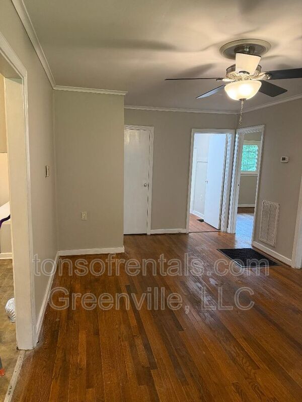 Nice 3 bedroom 1.5 bath duplex in Spartanburg property image