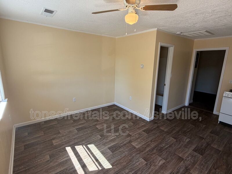 Forest City One bedroom property image