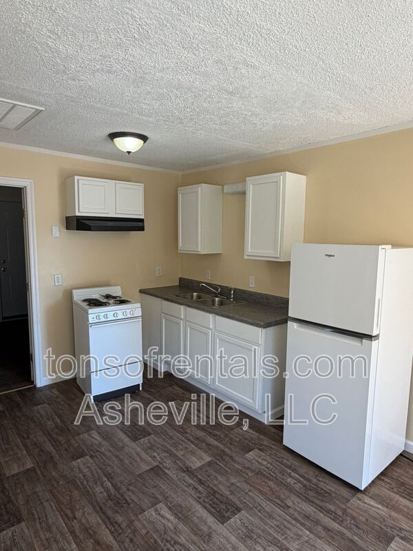 Forest City One bedroom property image