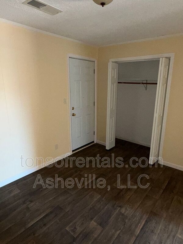 Forest City One bedroom property image