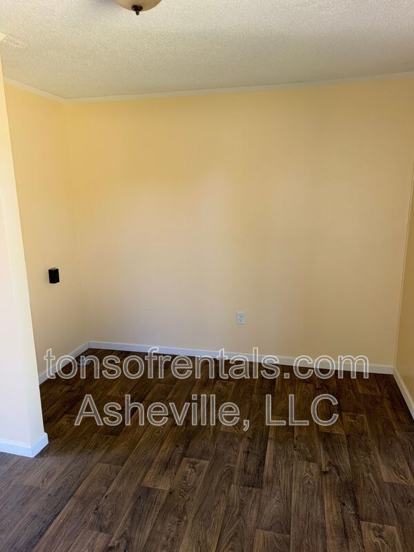 Forest City One bedroom property image