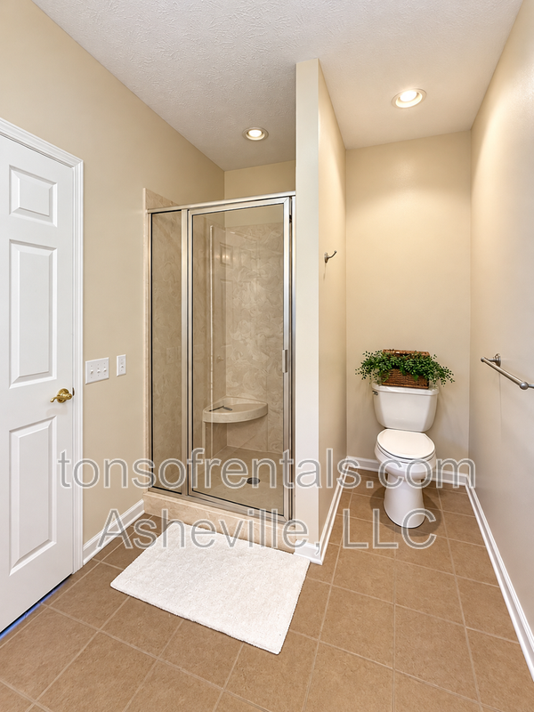 Fully Furnished Mountain View Home in Gated Carriage Park – Nearly 3,000 Sq. Ft.! property image