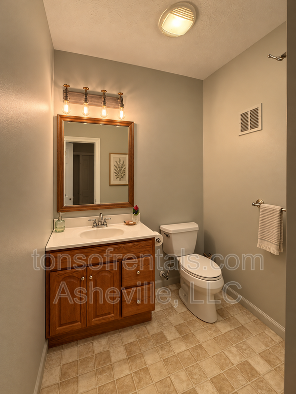 Fully Furnished Mountain View Home in Gated Carriage Park – Nearly 3,000 Sq. Ft.! property image