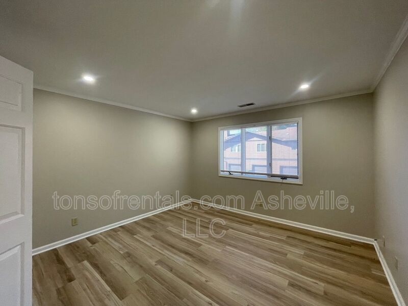 Welcome to this beautiful 3 bedroom, 2 bathroom condo located in Laurel Park, NC. property image