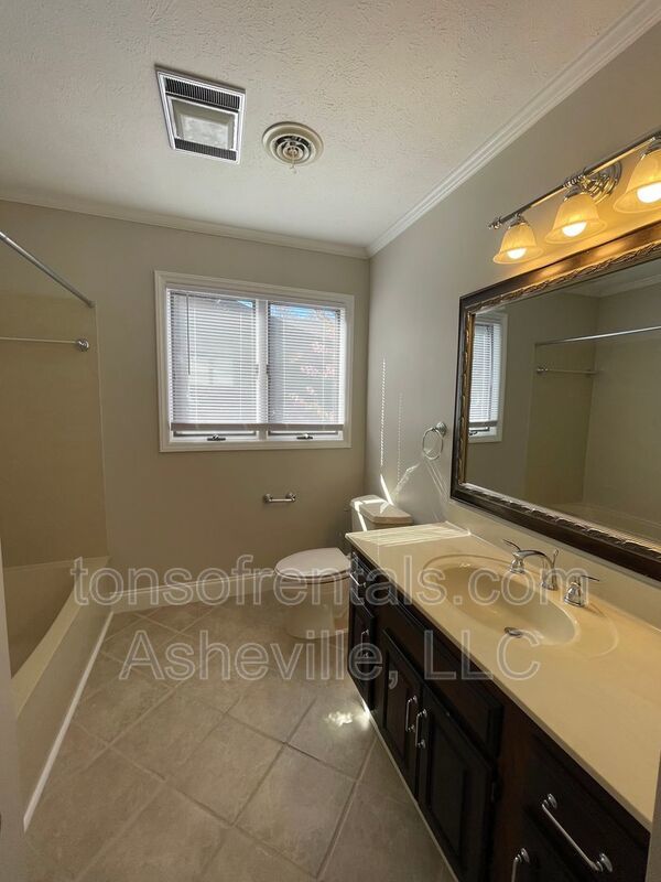 Welcome to this beautiful 3 bedroom, 2 bathroom condo located in Laurel Park, NC. property image