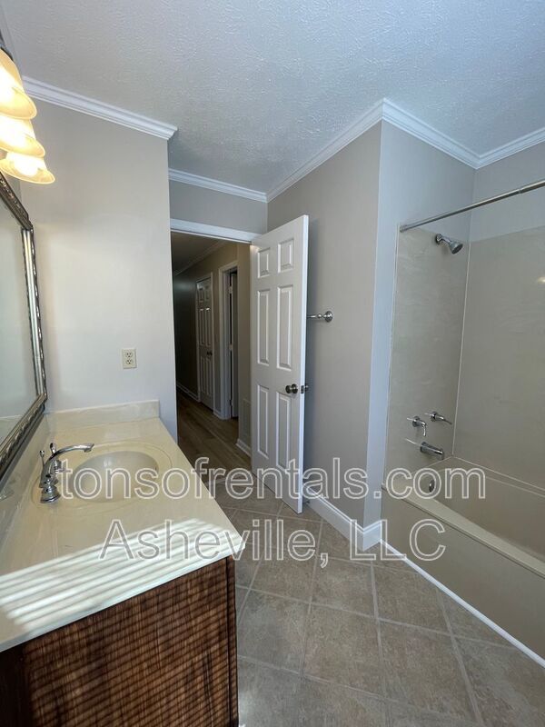Welcome to this beautiful 3 bedroom, 2 bathroom condo located in Laurel Park, NC. property image
