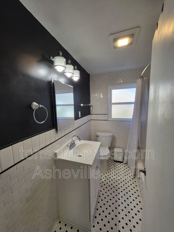 Upgraded 2 Bedroom Cottage in Arden property image