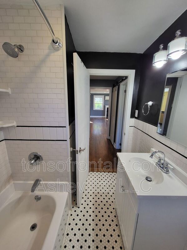 Upgraded 2 Bedroom Cottage in Arden property image