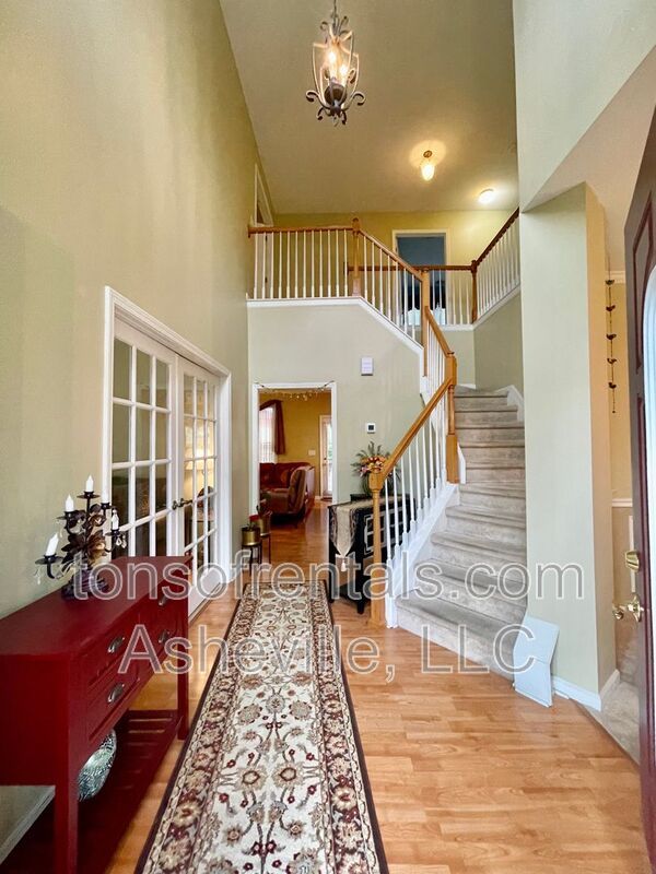 Welcome to this stunning 4-bedroom, 2.5-bathroom home located in the desirable Arden, NC area. property image