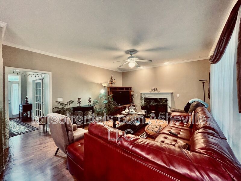 Welcome to this stunning 4-bedroom, 2.5-bathroom home located in the desirable Arden, NC area. property image