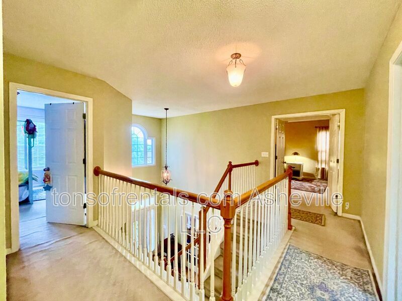 Welcome to this stunning 4-bedroom, 2.5-bathroom home located in the desirable Arden, NC area. property image