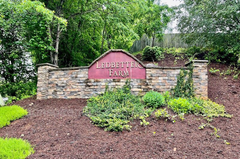Welcome to this stunning 4-bedroom, 2.5-bathroom home located in the desirable Arden, NC area. property image
