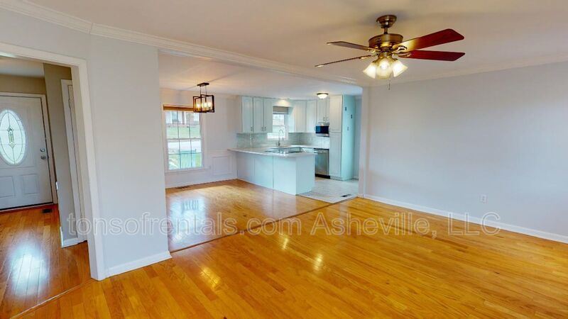 3 Bedroom Home in beautiful Asheville Location property image