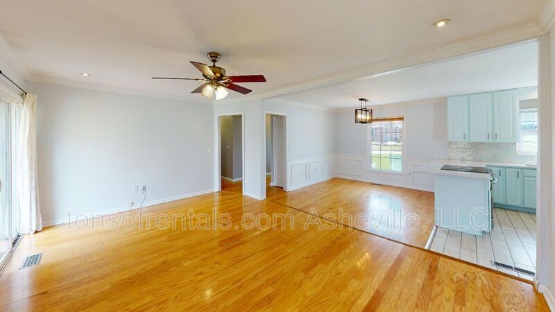 3 Bedroom Home in beautiful Asheville Location property image