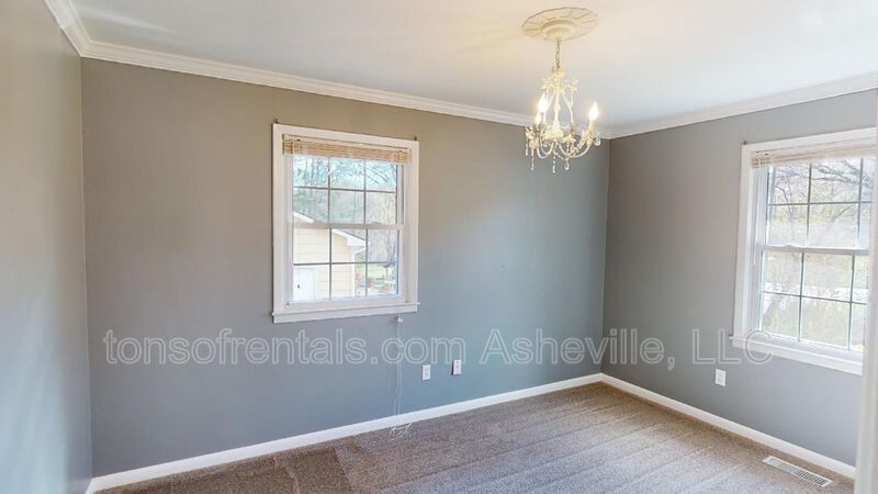 3 Bedroom Home in beautiful Asheville Location property image