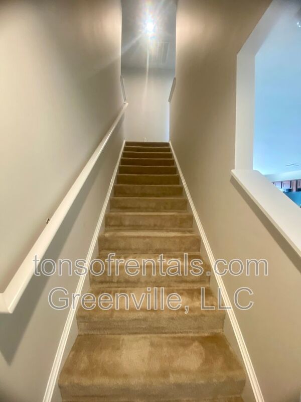 Nice 3 bedroom, 2.5 bath home in Greenville property image