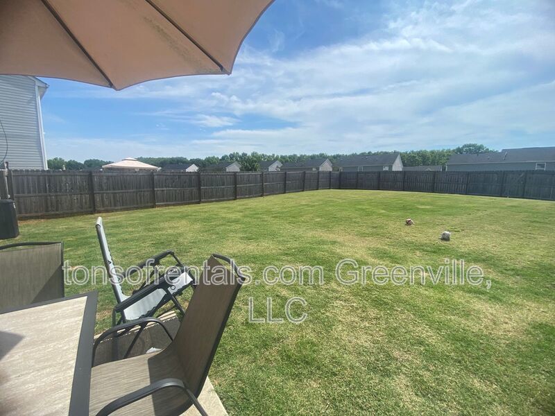 Nice 3 bedroom, 2.5 bath home in Greenville property image