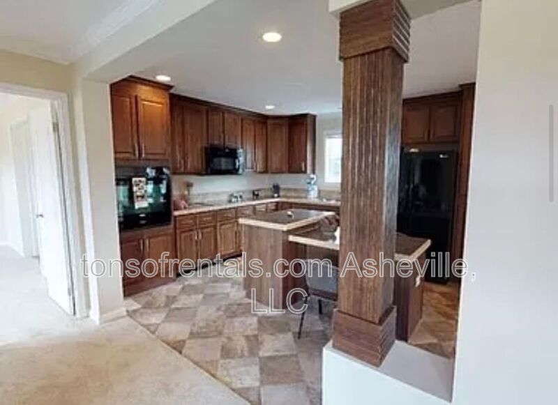 Charming 3 bedroom, 2 bathroom single-family home located in Asheville, NC property image