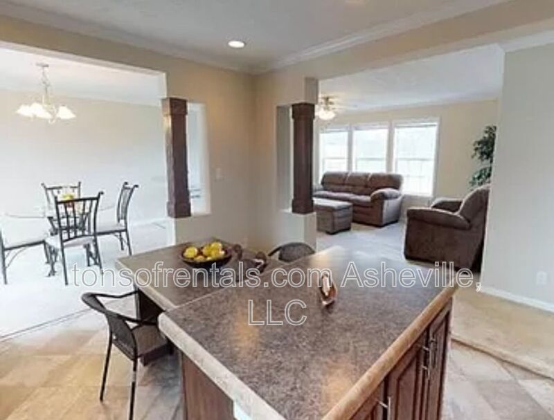 Charming 3 bedroom, 2 bathroom single-family home located in Asheville, NC property image