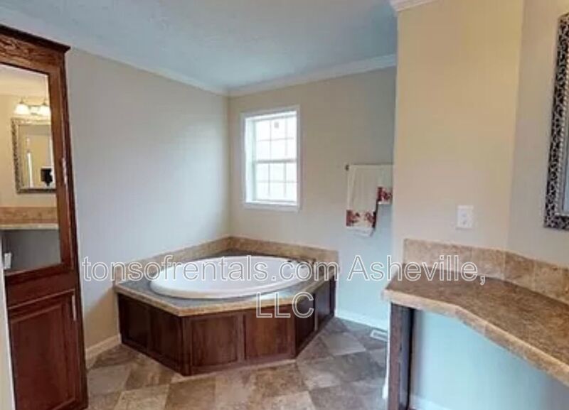 Charming 3 bedroom, 2 bathroom single-family home located in Asheville, NC property image