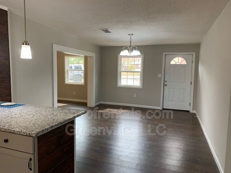 Recently remodeled 4 Bedroom  home minutes from Cherrydale and downtown Greenville SC property image