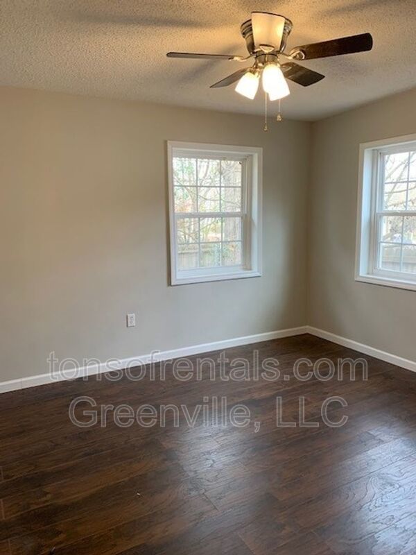 Recently remodeled 4 Bedroom  home minutes from Cherrydale and downtown Greenville SC property image