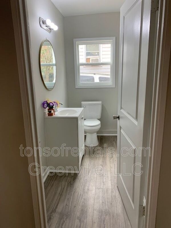 Recently remodeled 4 Bedroom  home minutes from Cherrydale and downtown Greenville SC property image