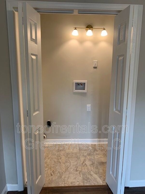 Recently remodeled 4 Bedroom  home minutes from Cherrydale and downtown Greenville SC property image