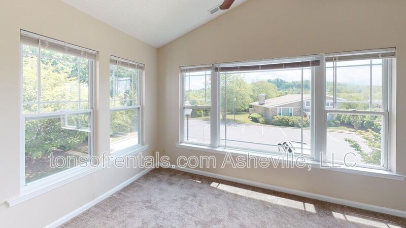 Hendersonville 2 bedroom property image