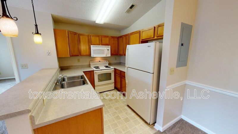 Hendersonville 2 bedroom property image