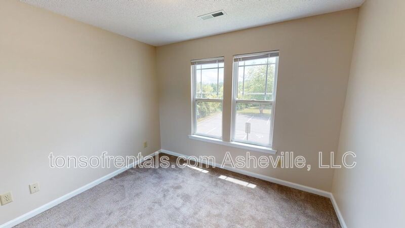 Hendersonville 2 bedroom property image