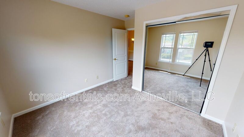 Hendersonville 2 bedroom property image