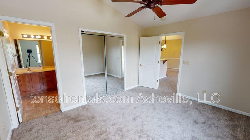 Hendersonville 2 bedroom property image