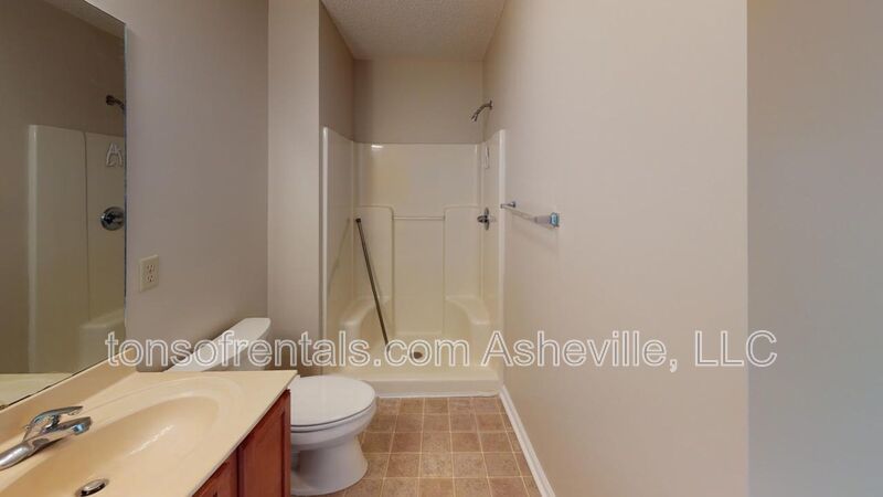 Hendersonville 2 bedroom property image