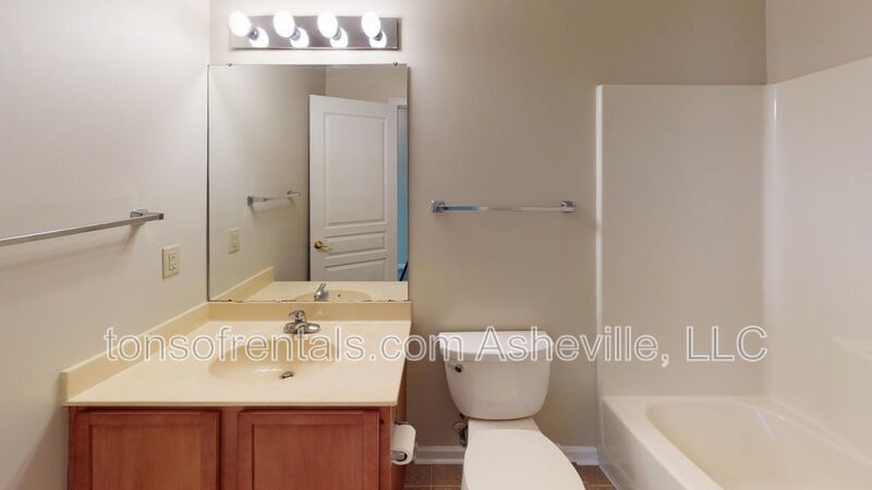 Hendersonville 2 bedroom property image