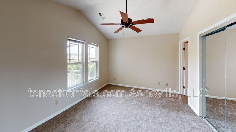 Hendersonville 2 bedroom property image
