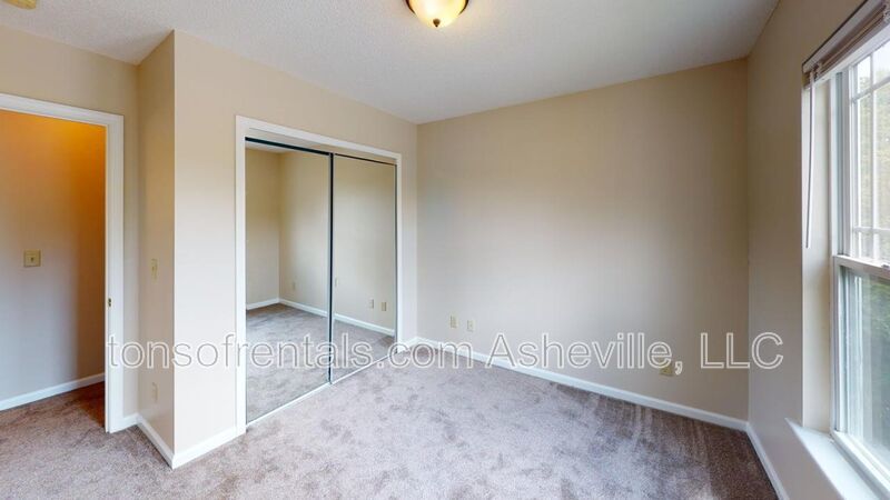 Hendersonville 2 bedroom property image