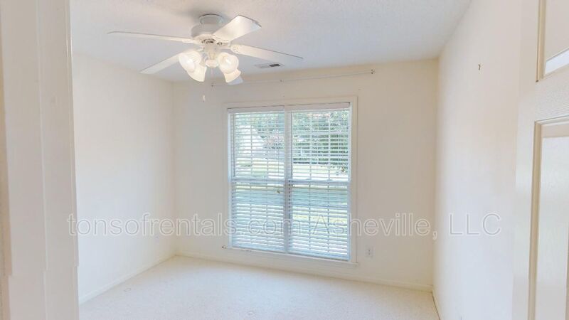 3 Bedroom Home in Livingston Farms property image