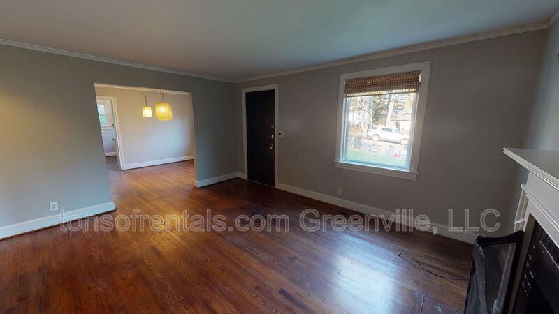 Charming 2 bedroom, 1 bath home property image