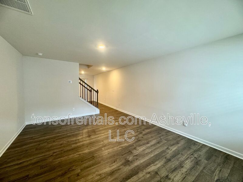 Welcome to this beautiful 3 bedroom, 2.5 bathroom townhome located in Arden, NC. property image