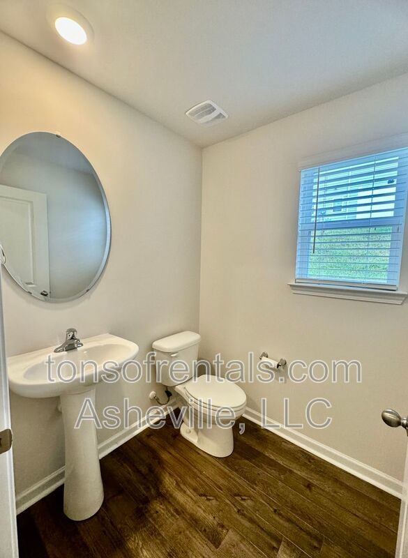 Welcome to this beautiful 3 bedroom, 2.5 bathroom townhome located in Arden, NC. property image