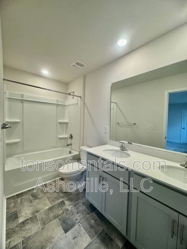 Welcome to this beautiful 3 bedroom, 2.5 bathroom townhome located in Arden, NC. property image