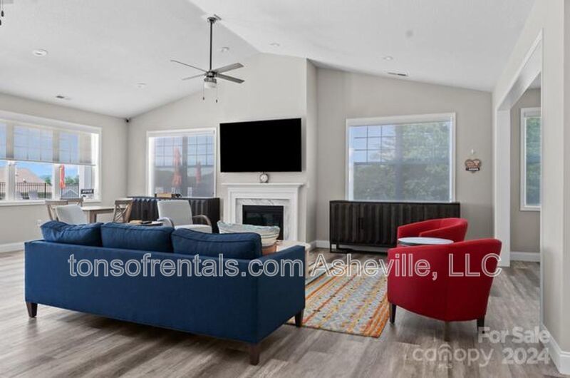 Welcome to this beautiful 3 bedroom, 2.5 bathroom townhome located in Arden, NC. property image