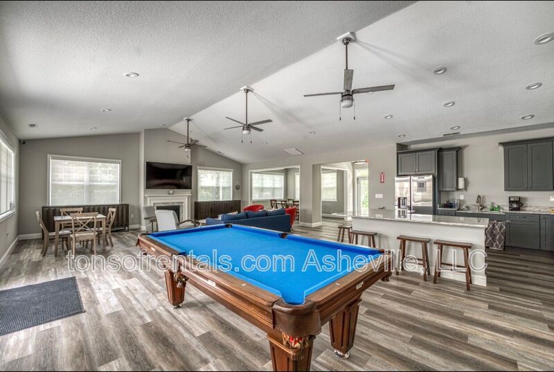 Welcome to this beautiful 3 bedroom, 2.5 bathroom townhome located in Arden, NC. property image