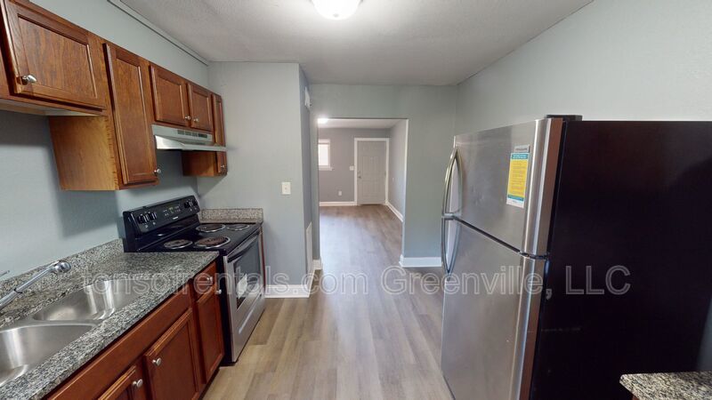 Cute 2 bedroom, 1 bath apartment in Duncan Park property image