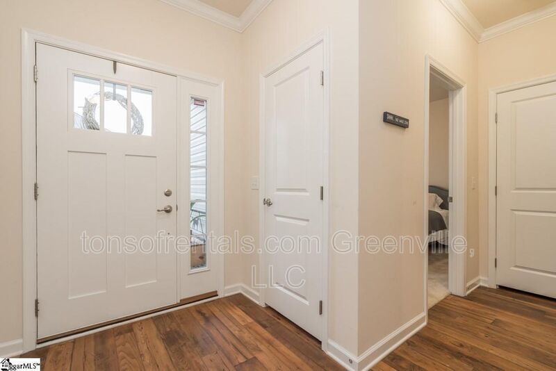 Spacious home in great location of Simpsonville! property image